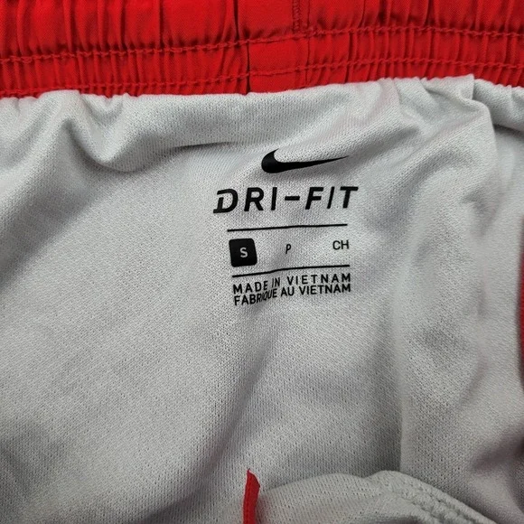 Nike Dri-FIT Tempo Women Red Running Shorts Heart Cross Graphic Small S - Picture 3 of 12